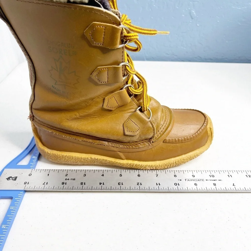 SOREL Vintage Chugalug waterproof Sherpa lined snow boots CANADA size 5. Tan